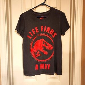 HER UNIVERSE Jurassic Park tee